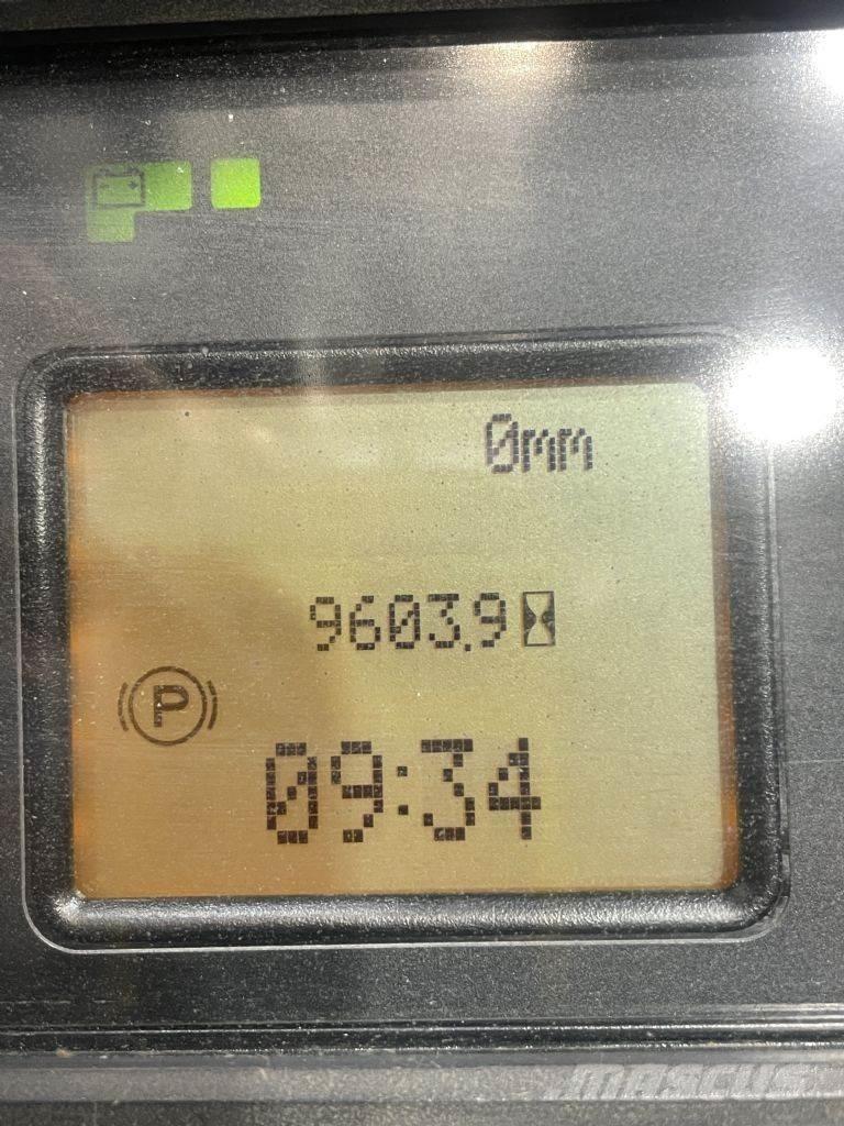 Linde R14-01-1120 Montacargas de alcance de gran altura