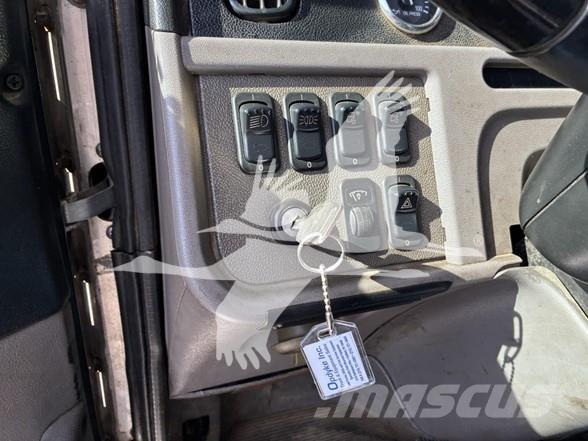 Peterbilt 365 Camiones de cama baja