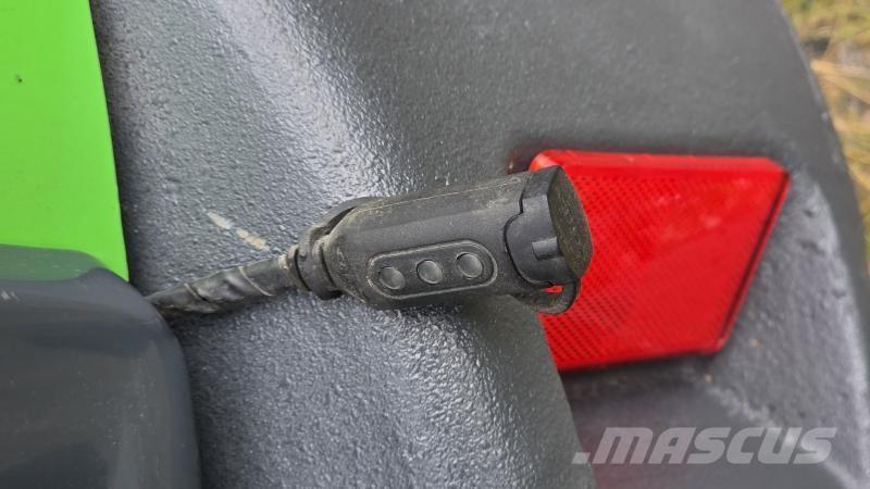 Avant 635i med L-hytt Minicargadoras