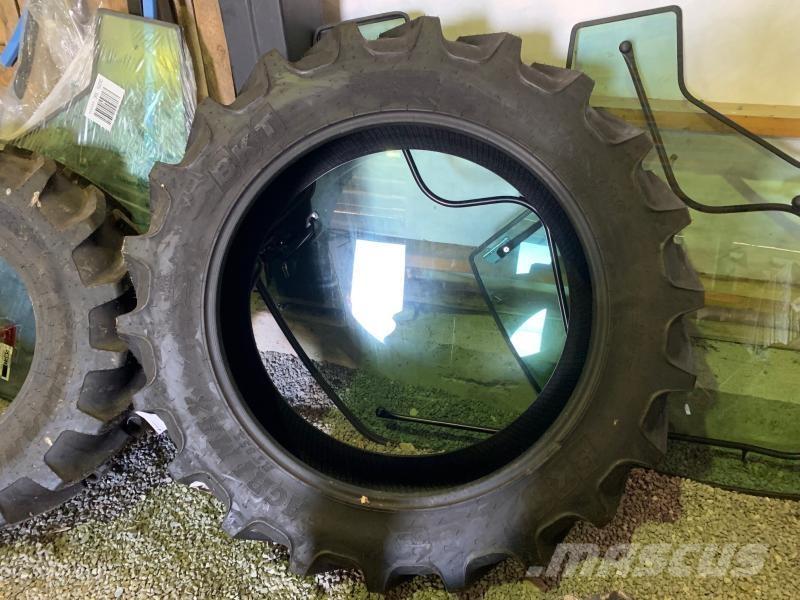 BKT Däck 340/85 R38 Ruedas