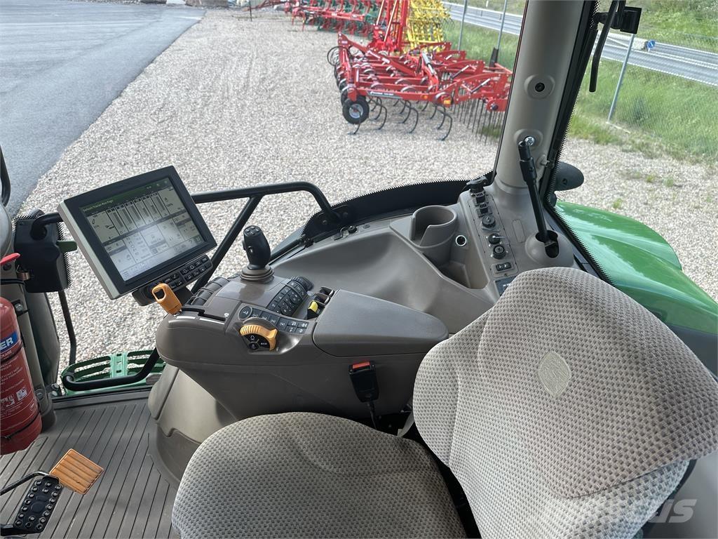 John Deere 6215R Tractores