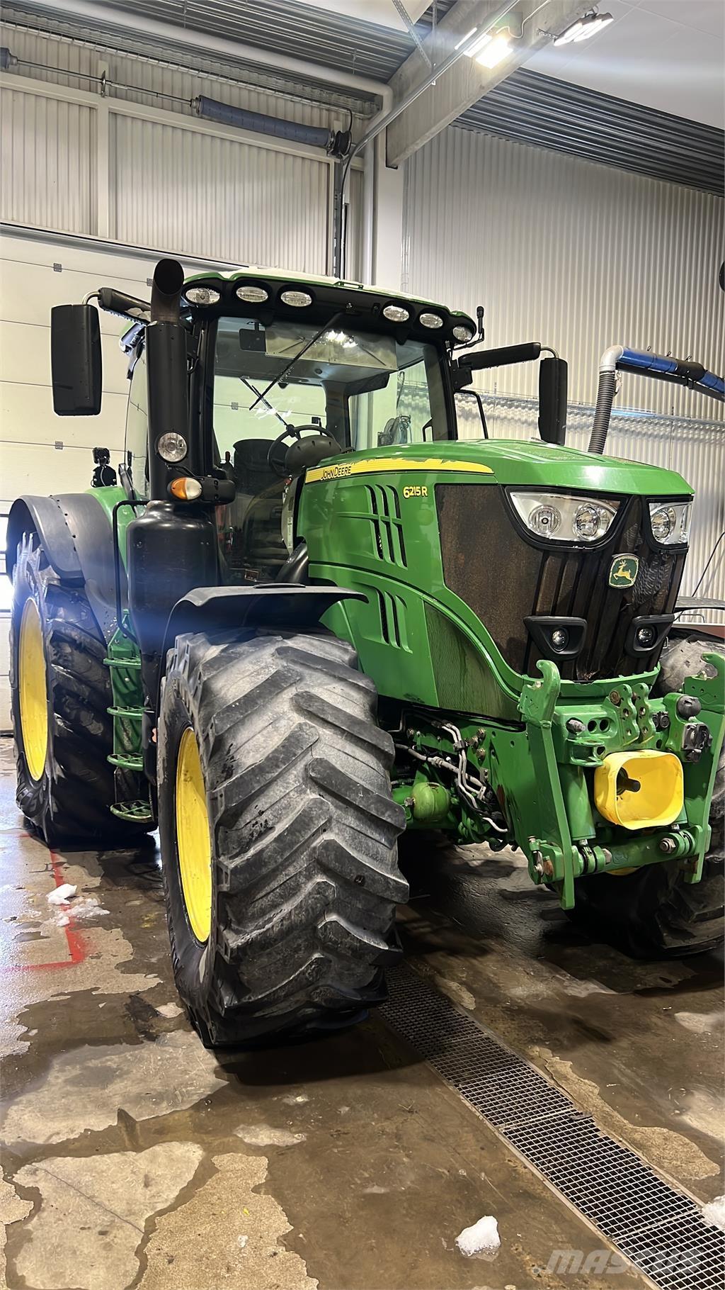 John Deere 6215R Tractores