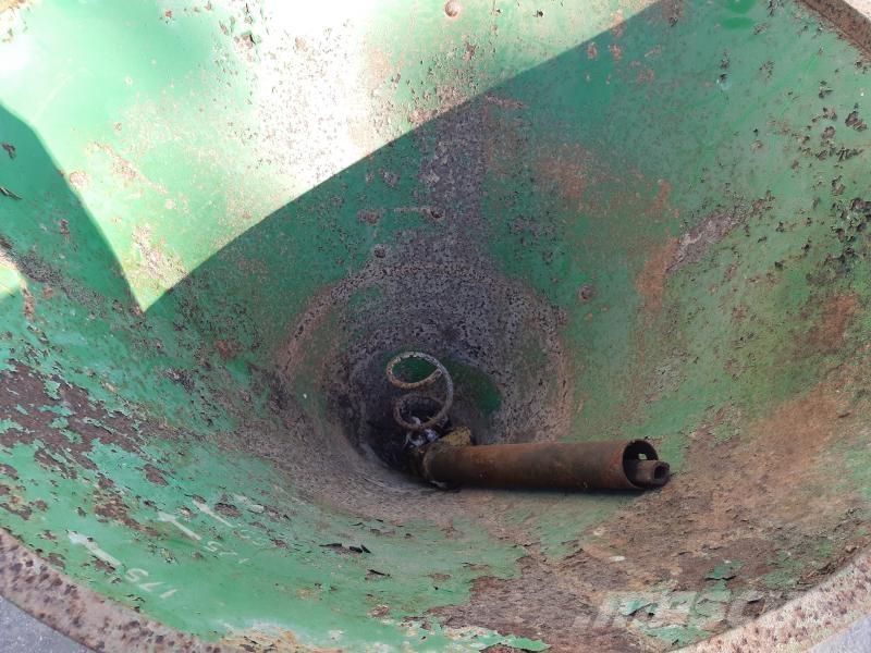  KONSTGÖDSEL TRATT Otra máquina para siembra