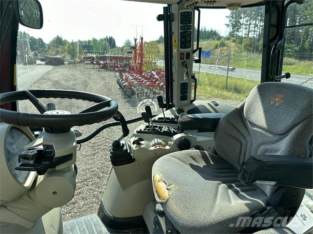 Massey Ferguson 5712 Tractores