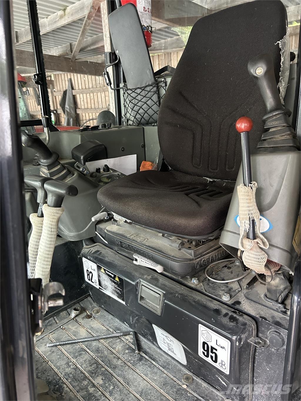 Yanmar VIO 38 GRÄVARE Cargadoras sobre ruedas