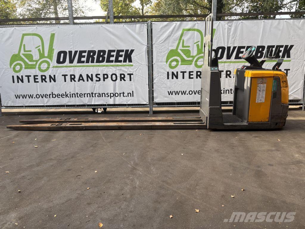 Jungheinrich ECE230 Apiladoras eléctricos