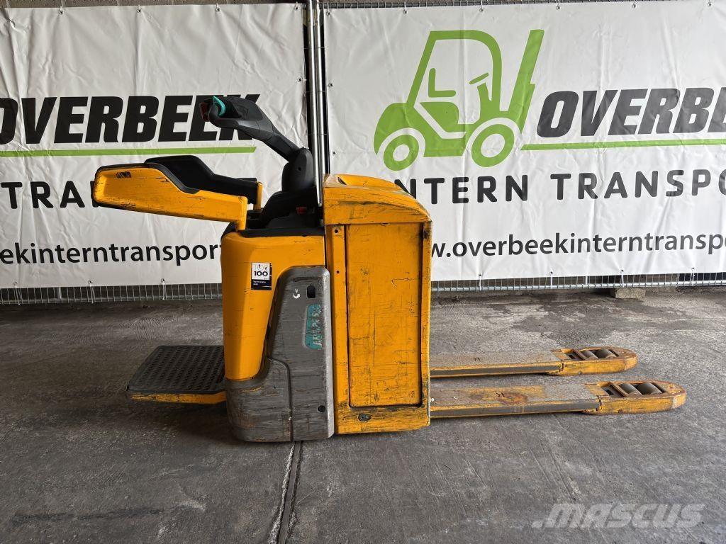 Jungheinrich ERE 225 Apiladoras eléctricos