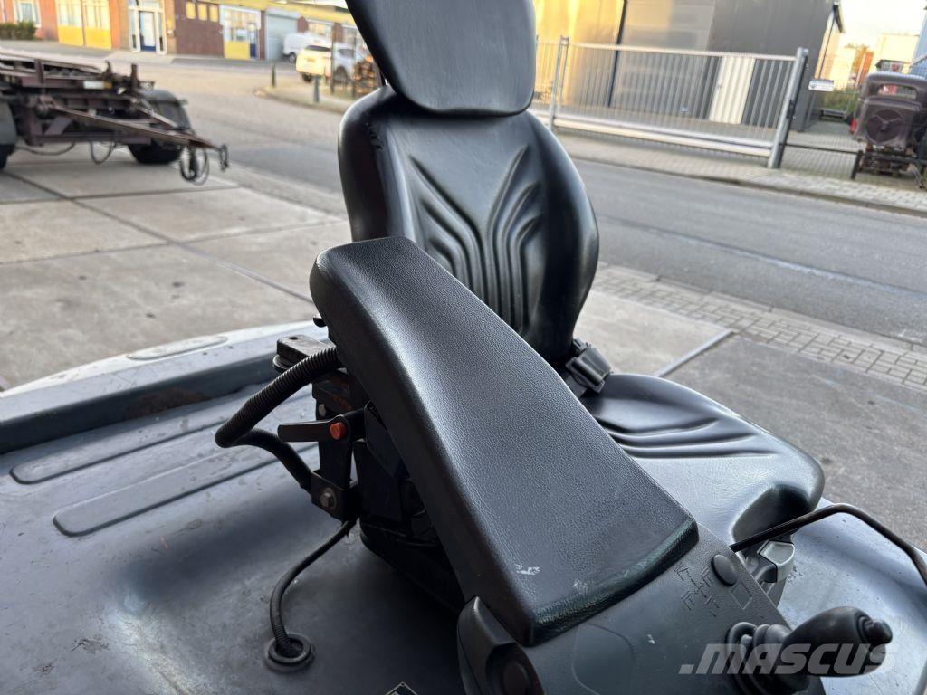 Toyota 8FBMT30 Carretillas de horquilla eléctrica