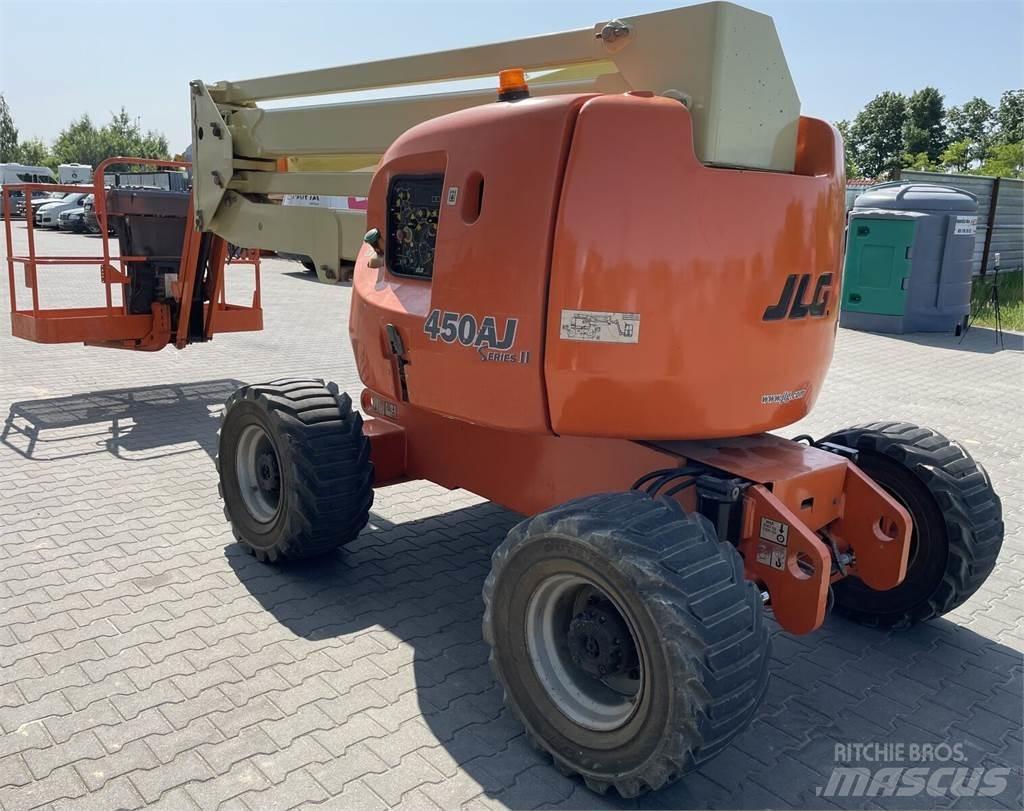 JLG  Plataformas con brazo de elevación manual