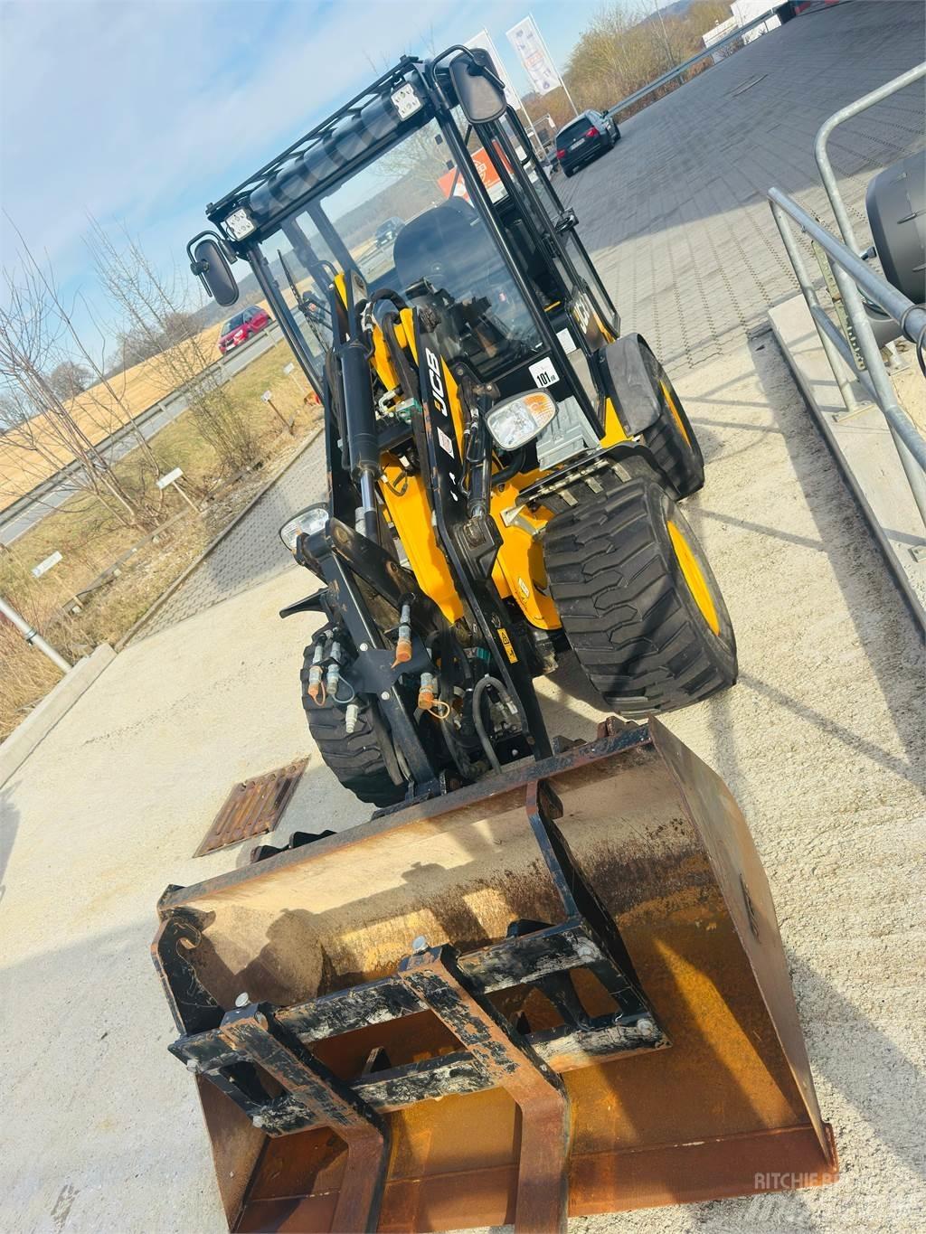 JCB 403 Otros