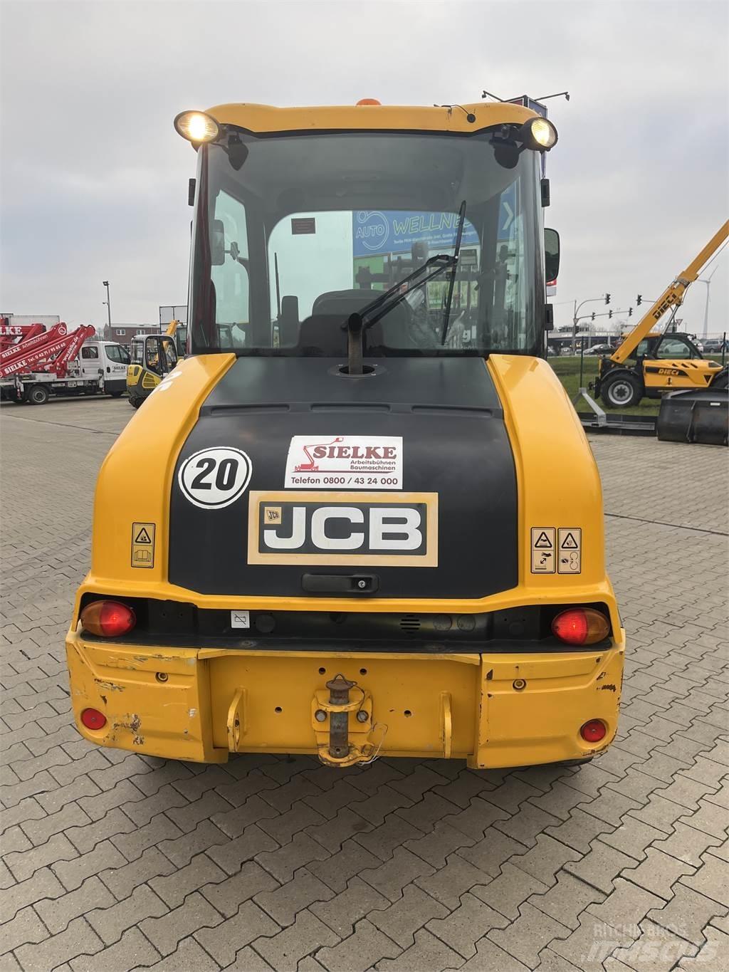 JCB 406 Otros