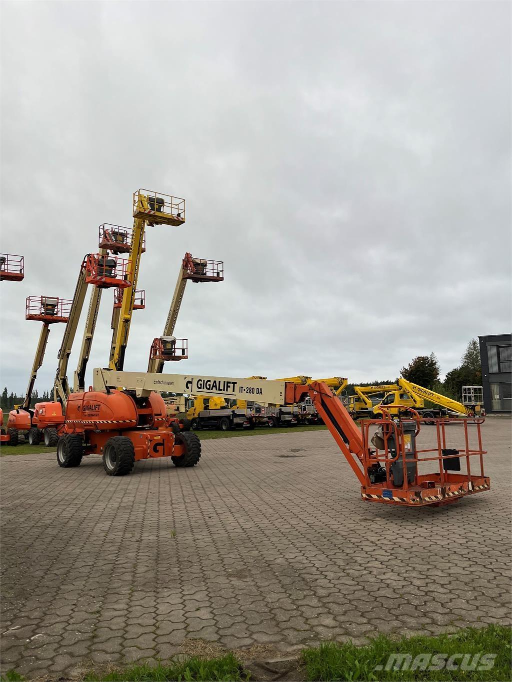 JLG 860 SJ Plataformas con brazo de elevación telescópico