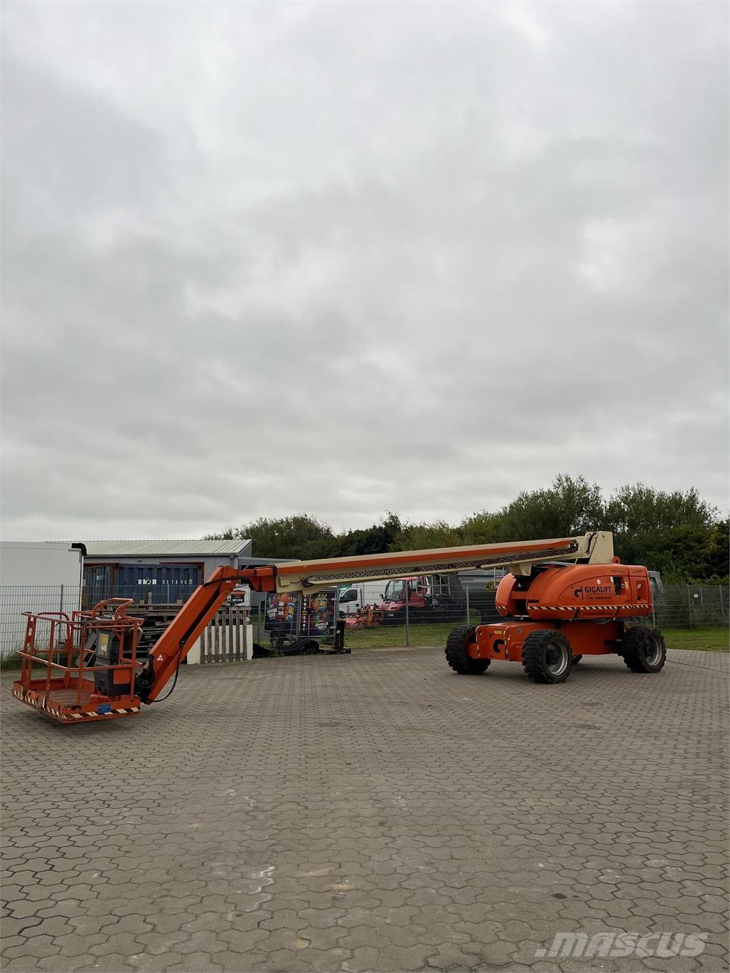 JLG 860 SJ Plataformas con brazo de elevación telescópico