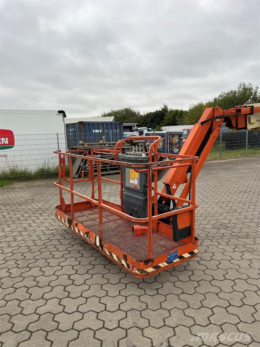 JLG 860 SJ Plataformas con brazo de elevación telescópico