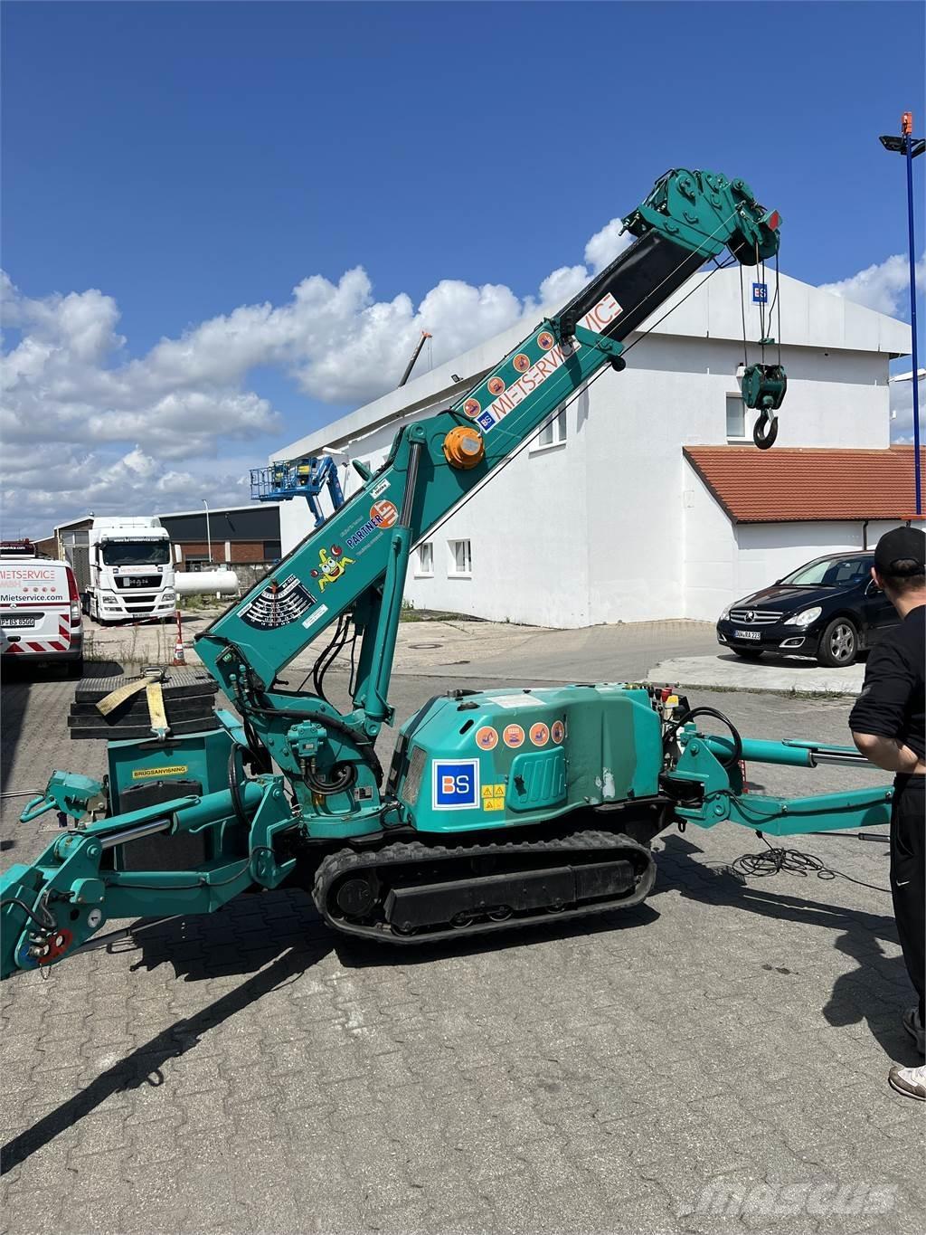 Maeda MC285 Minigrúas