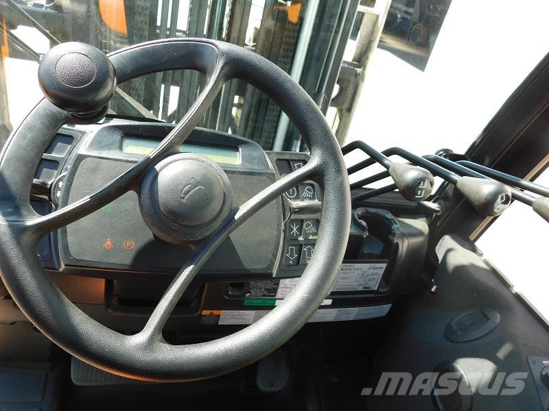 Yale GDP-30VX Camiones diesel