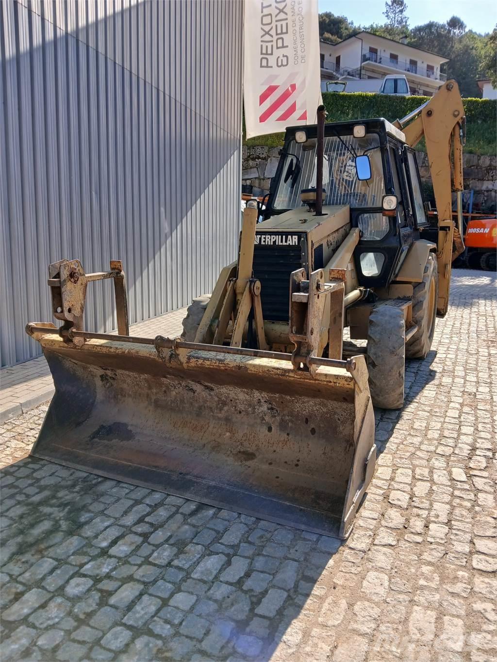 CAT 428B Retrocargadoras