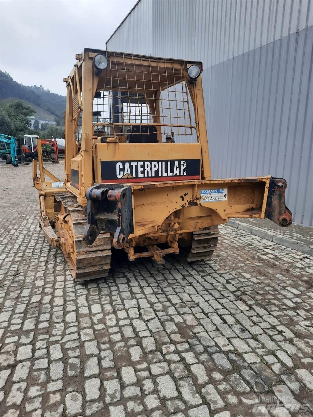 CAT D4E Buldózers tiendetubos