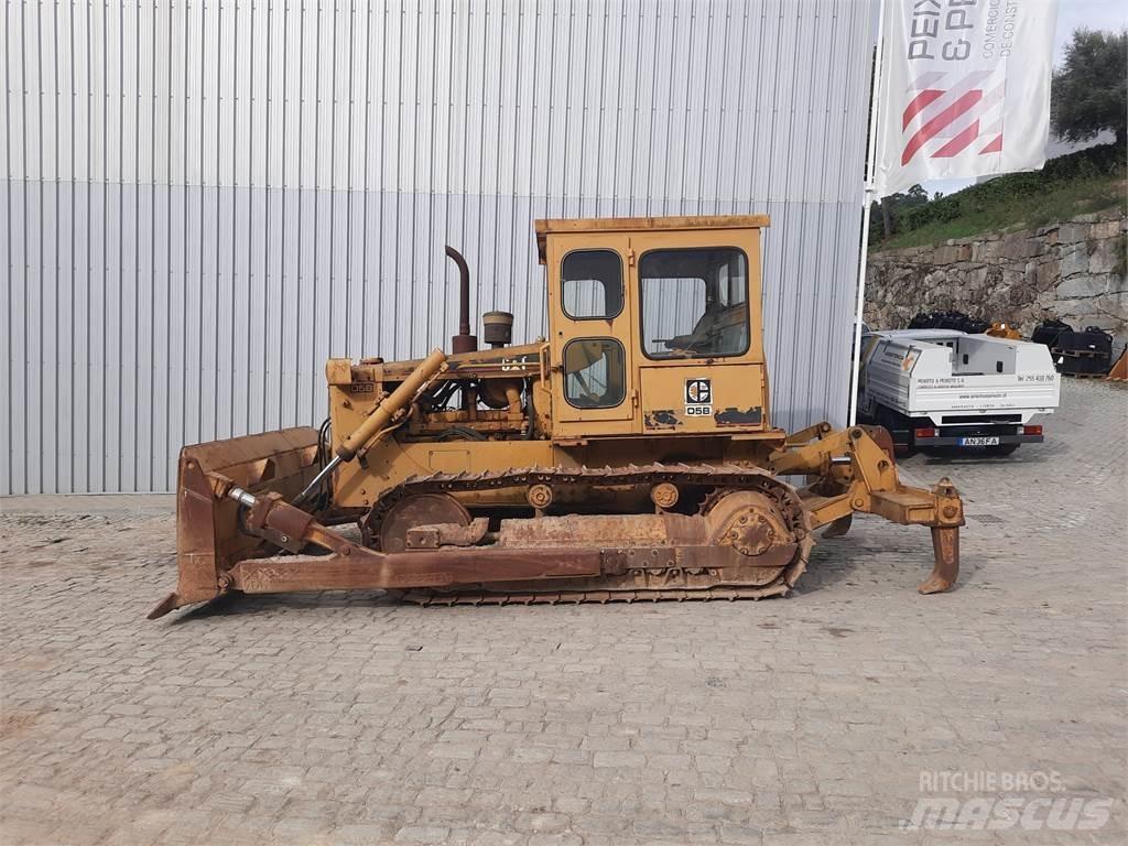 CAT D5B Buldózers tiendetubos