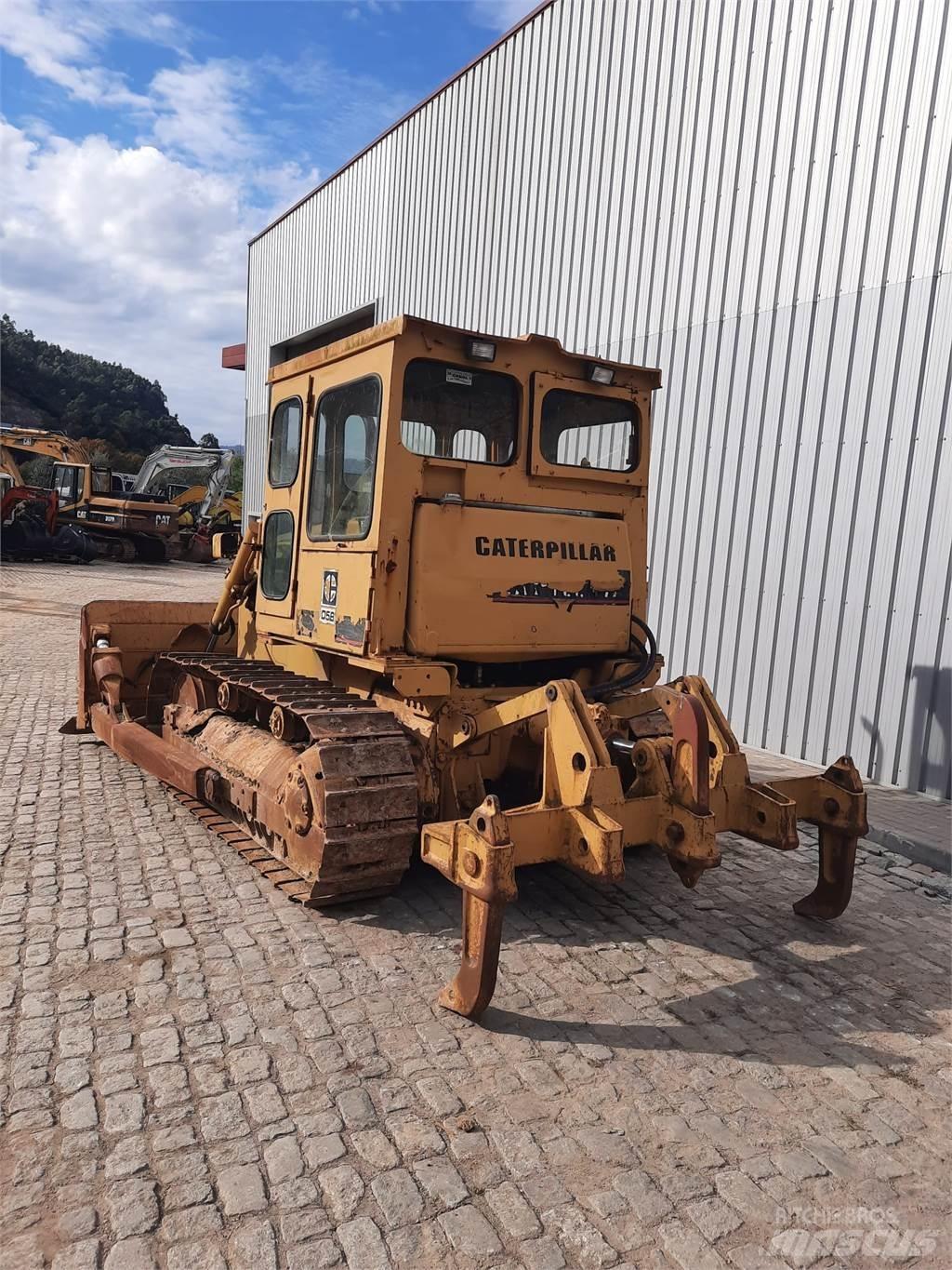 CAT D5B Buldózers tiendetubos