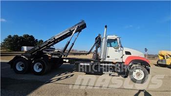 Mack CV713 Otros camiones