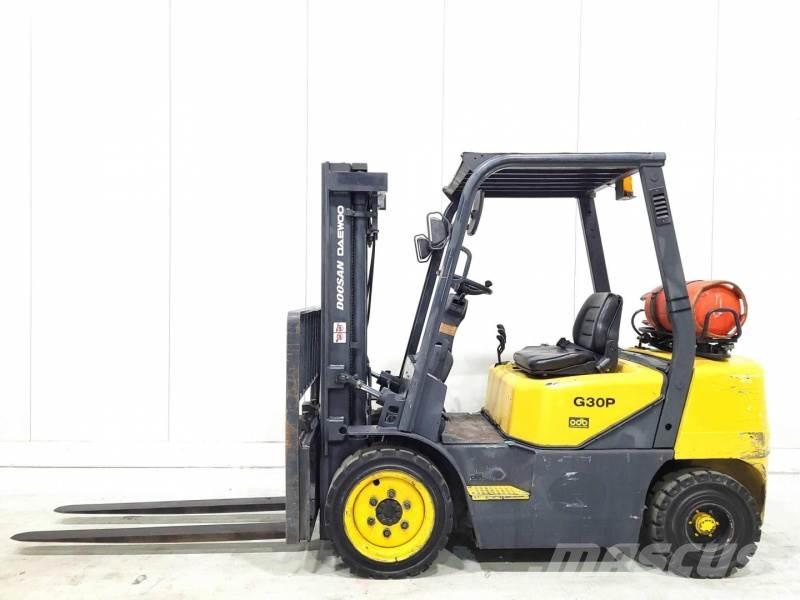 Doosan GP30-3 Camiones LPG
