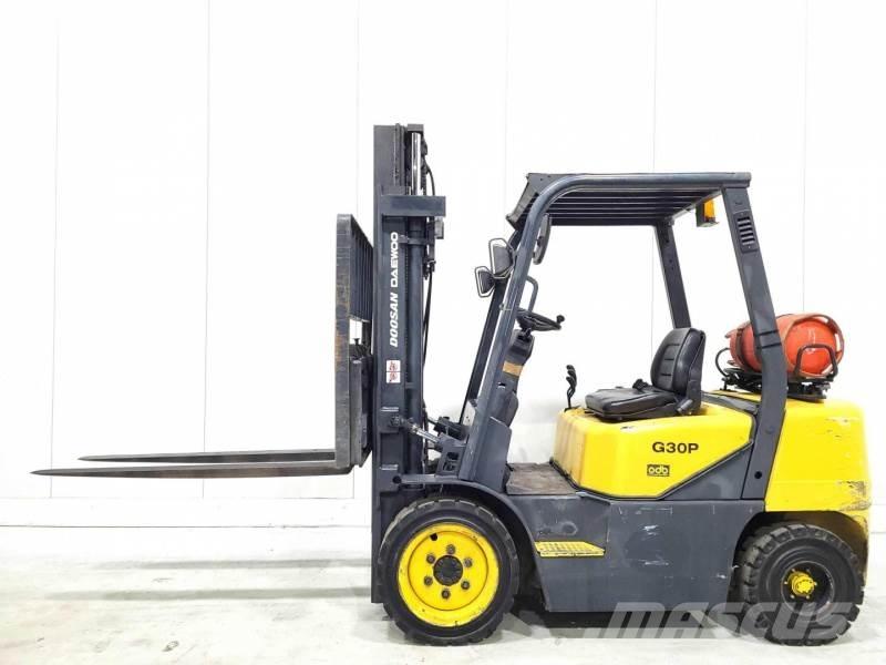 Doosan GP30-3 Camiones LPG