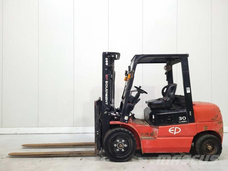 EP EFL302 410 Carretillas de horquilla eléctrica