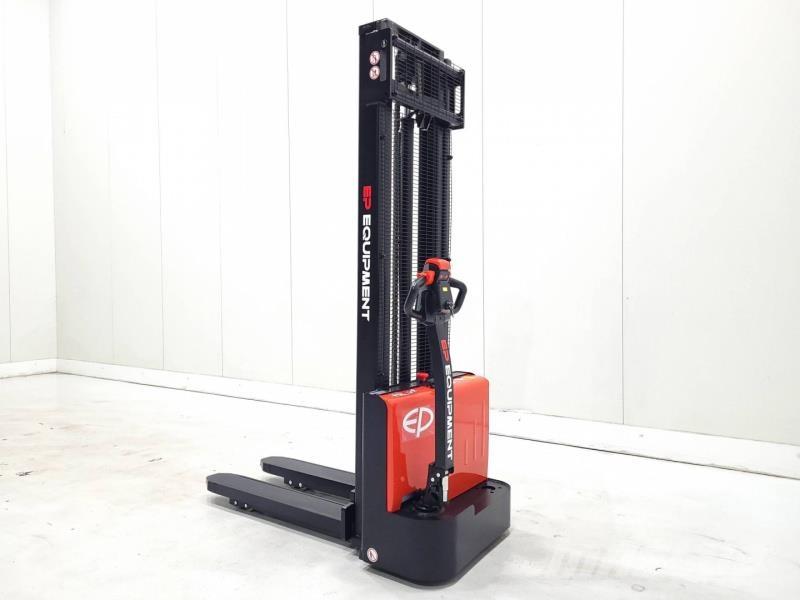 EP ESL122 3.6 Apiladores manuales