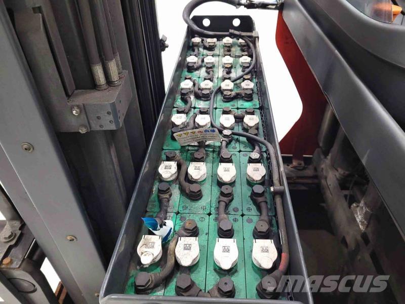 Linde R14-01 Montacargas de alcance de gran altura