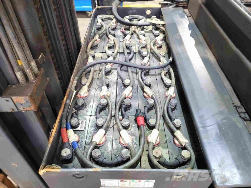 Linde R14N-01 Montacargas de alcance de gran altura