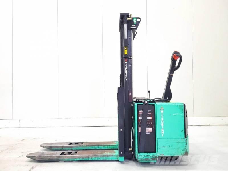 Mitsubishi SB12P Apiladores manuales