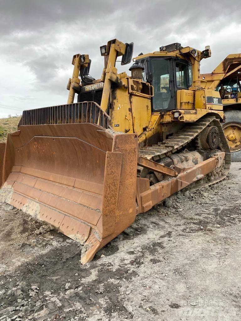 CAT D9T Buldozer sobre oruga