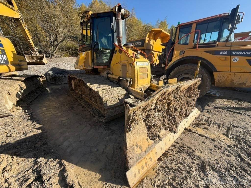 Komatsu D51PX Buldozer sobre oruga