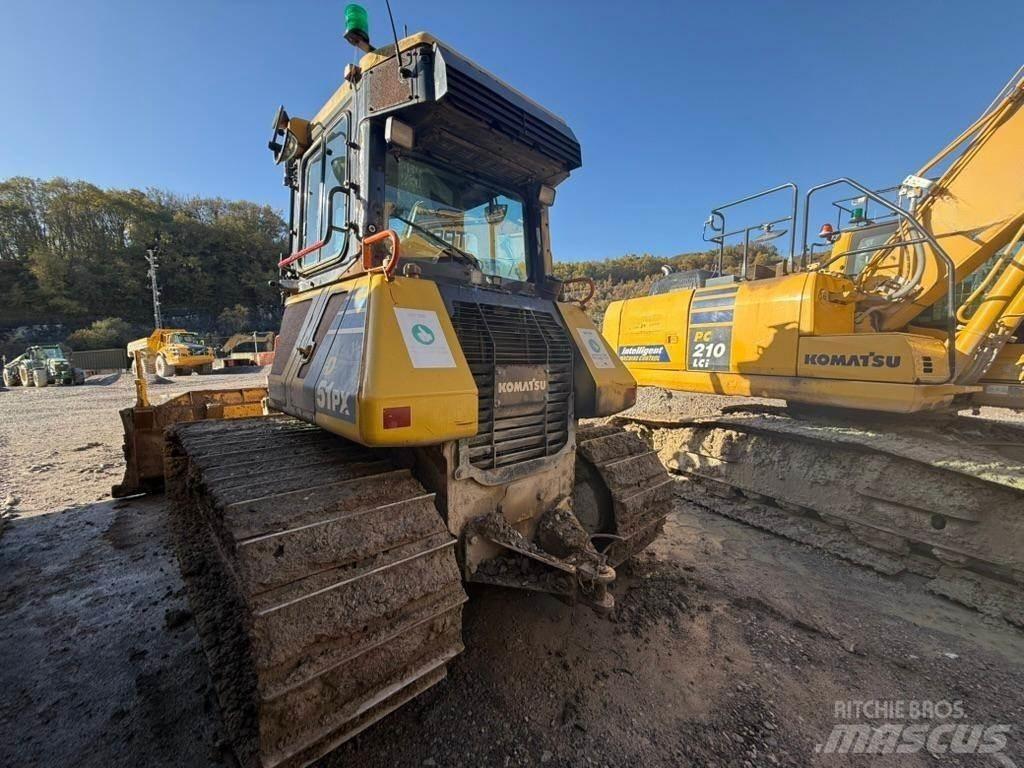 Komatsu D51PX Buldozer sobre oruga