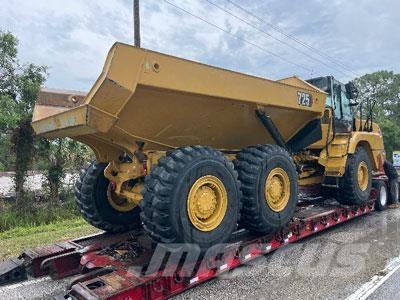 CAT 725 04A Camiones articulados