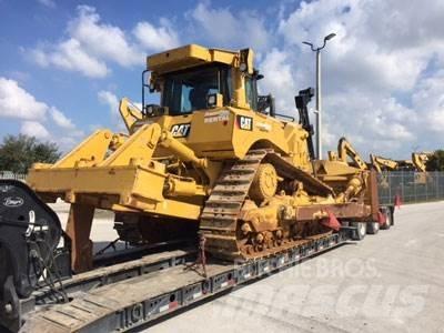 CAT D8T Buldozer sobre oruga