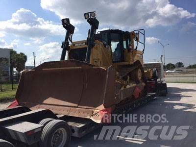 CAT D8T Buldozer sobre oruga