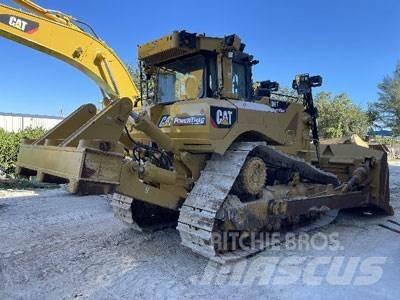 CAT D8T Buldozer sobre oruga