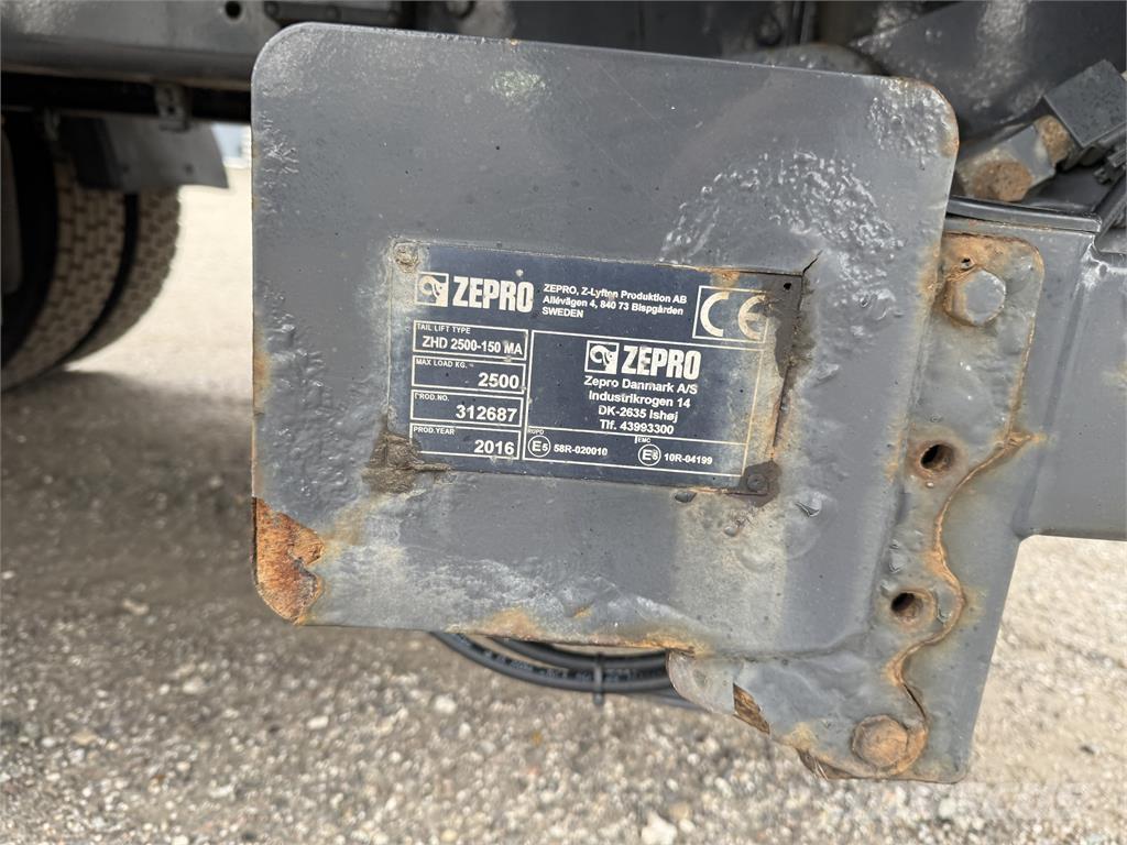 Scania G320 4x2 Camiones de caja de lona