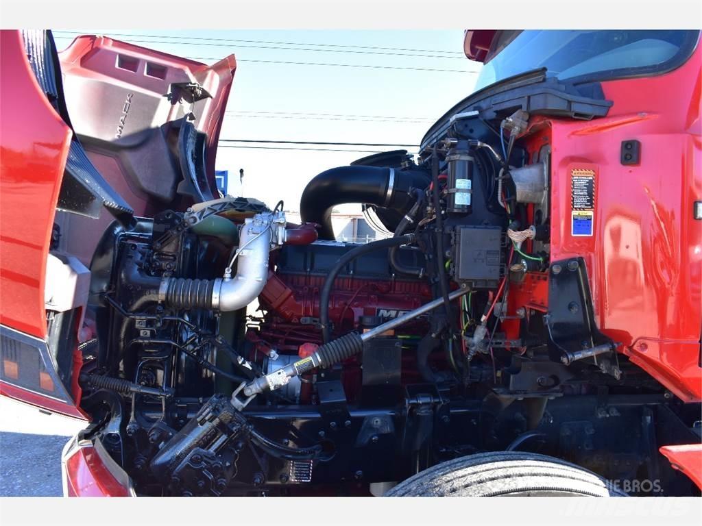 Mack ANTHEM Camiones tractor