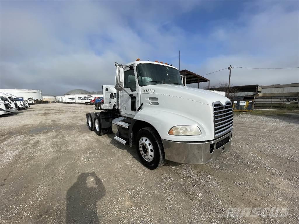 Mack CXU613 Camiones tractor