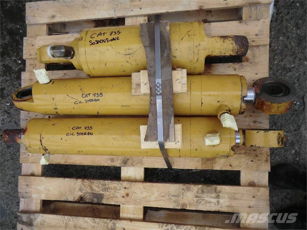 CAT 735 Otros