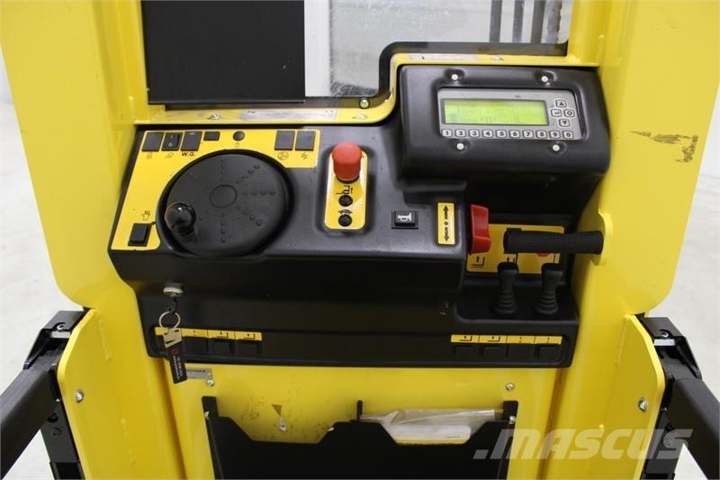 Hyster K1.0L Montacargas recogepedidos de baja altura