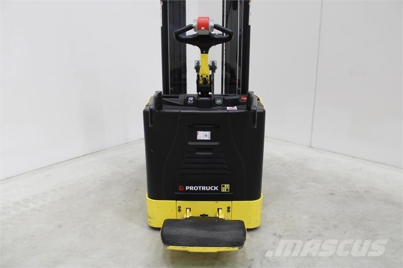 Hyster P2.0S Montacargas con plataformas de baja elevación