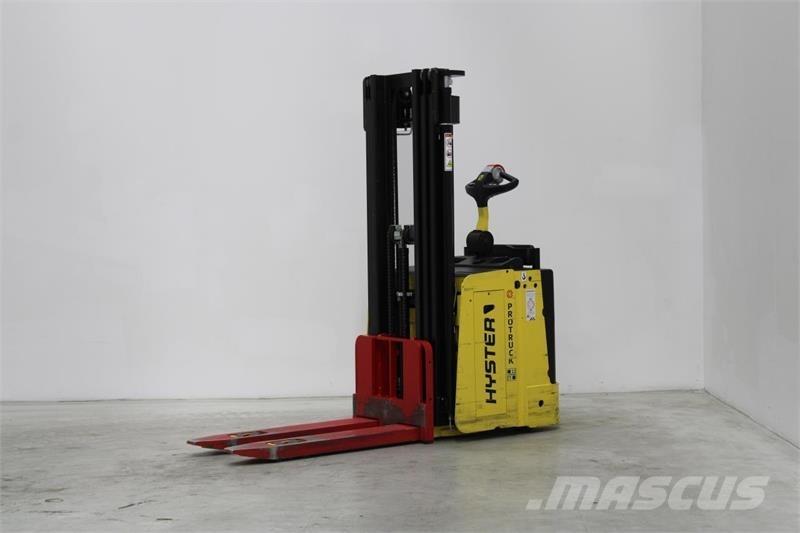 Hyster P2.0S Montacargas con plataformas de baja elevación