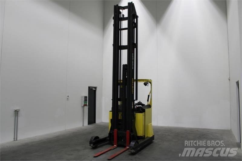 Hyster R2.0 Montacargas de alcance de gran altura