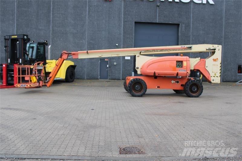 JLG 800AJ Plataformas con brazo de elevación manual