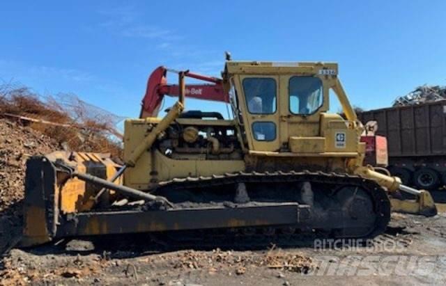 CAT D8 Buldozer sobre oruga