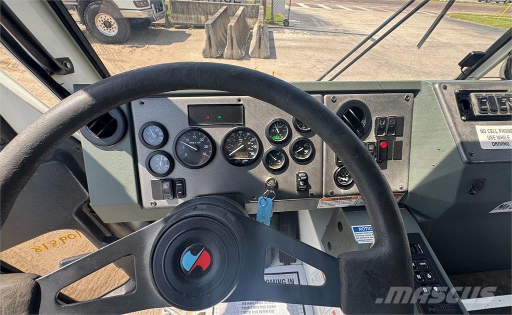 CCC LET2 Camiones de basura